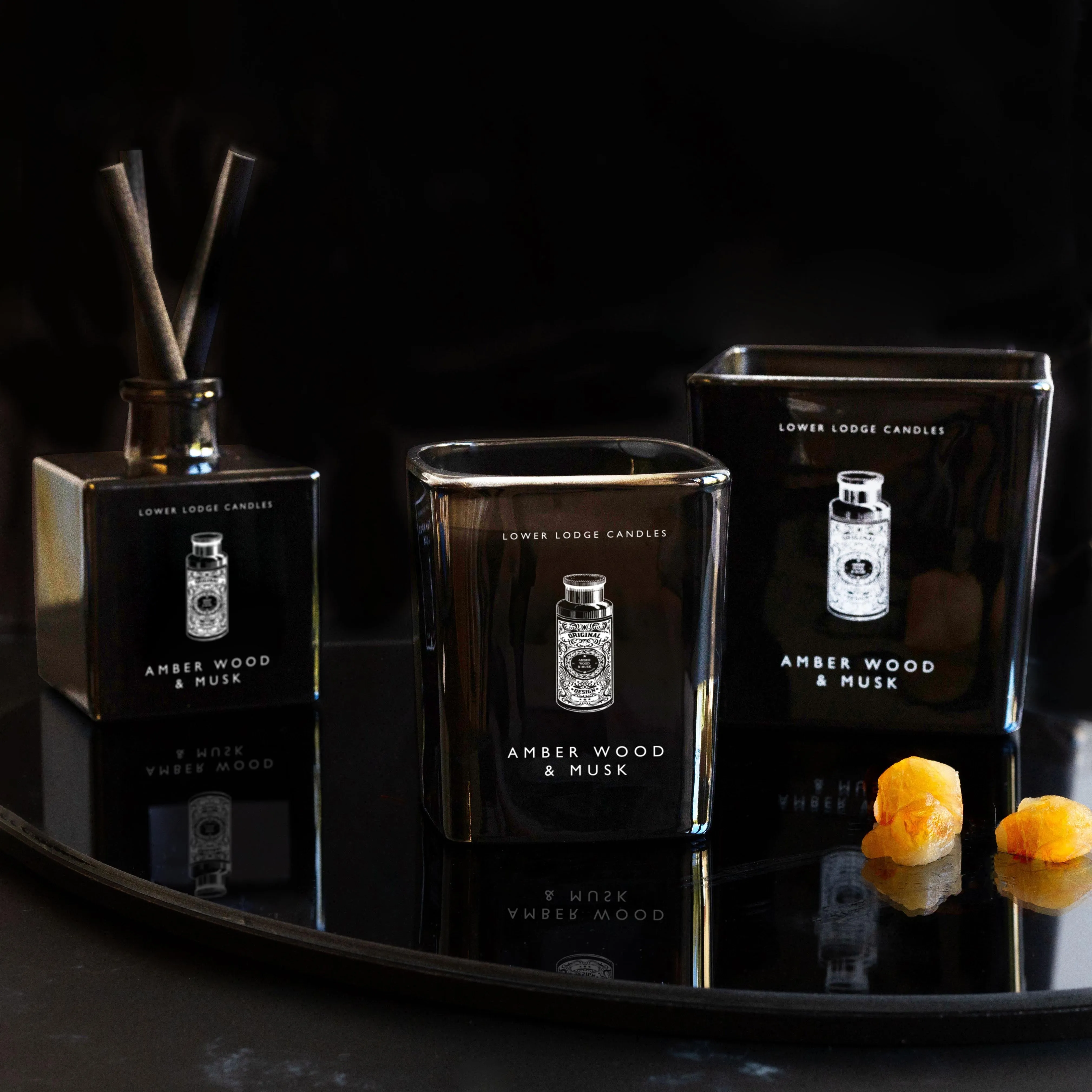 Amber Wood and Musk Deluxe Scented Candle