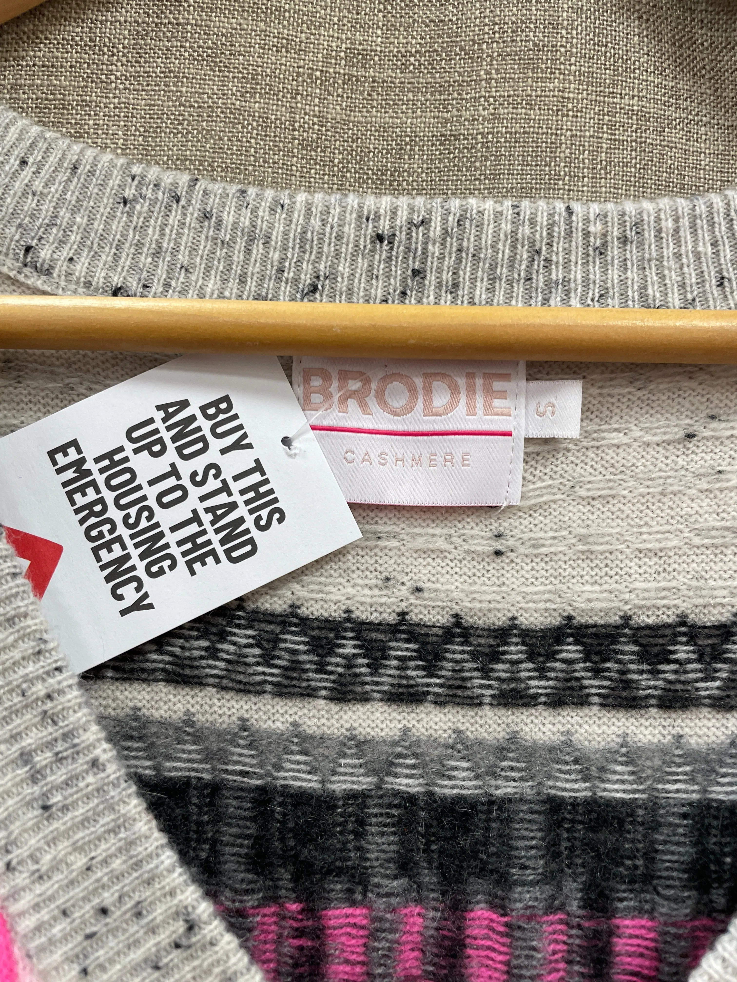 Brodie Cashmere Cream Grey Pink V Neck Tank Top Sleeveless Jumper Vest Small